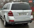 Серый Мерседес ГЛ-класс, объемом двигателя 5.46 л и пробегом 137 тыс. км за 15000 $, фото 26 на Automoto.ua