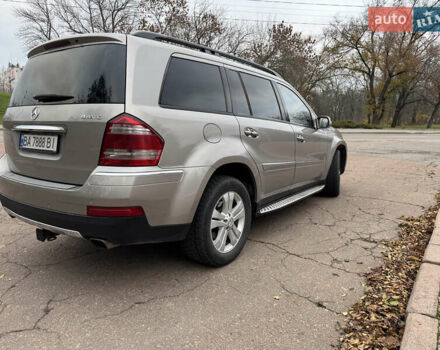 Сірий Мерседес ГЛ-Клас, об'ємом двигуна 2.99 л та пробігом 410 тис. км за 14000 $, фото 13 на Automoto.ua