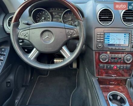 Серый Мерседес ГЛ-класс, объемом двигателя 5.46 л и пробегом 137 тыс. км за 15000 $, фото 31 на Automoto.ua