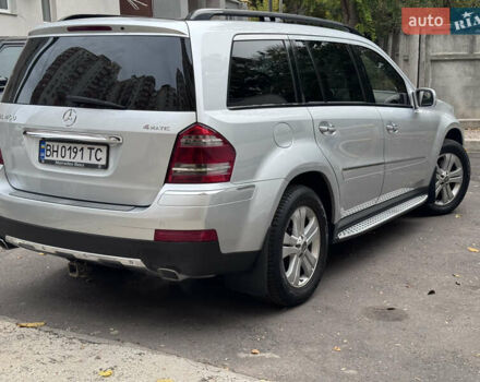 Мерседес ГЛ-класс 2008 в Одессе на Automoto.ua Серый Мерседес ГЛ-класс, объемом двигателя 4.66 л и пробегом 186 тыс. км за 13999 $, фото 5 на Automoto.ua
