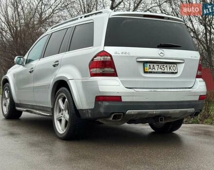 Серый Мерседес ГЛ-класс, объемом двигателя 5.46 л и пробегом 137 тыс. км за 15000 $, фото 26 на Automoto.ua