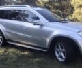 Серый Мерседес ГЛ-класс, объемом двигателя 5.5 л и пробегом 350 тыс. км за 12000 $, фото 1 на Automoto.ua