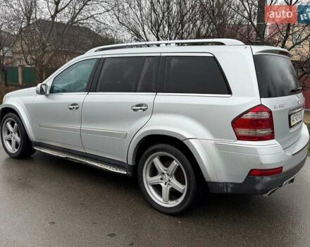 Серый Мерседес ГЛ-класс, объемом двигателя 5.46 л и пробегом 137 тыс. км за 15000 $, фото 23 на Automoto.ua