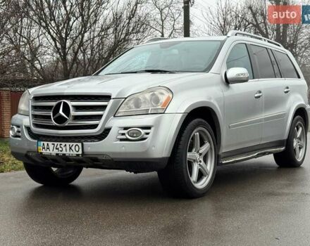 Серый Мерседес ГЛ-класс, объемом двигателя 5.46 л и пробегом 137 тыс. км за 15000 $, фото 20 на Automoto.ua