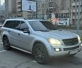 Серый Мерседес ГЛ-класс, объемом двигателя 3 л и пробегом 304 тыс. км за 15000 $, фото 1 на Automoto.ua