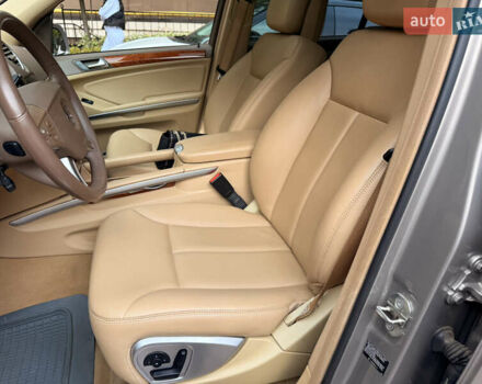 Сірий Мерседес ГЛ-Клас, об'ємом двигуна 4.66 л та пробігом 150 тис. км за 17500 $, фото 108 на Automoto.ua