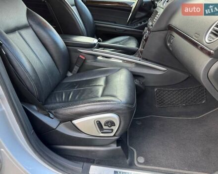 Серый Мерседес ГЛ-класс, объемом двигателя 5.46 л и пробегом 137 тыс. км за 15000 $, фото 35 на Automoto.ua