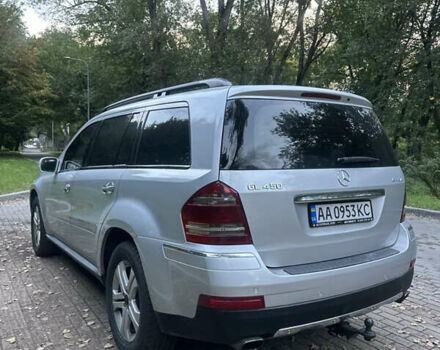 Мерседес ГЛ-класс 2008 в Киеве на Automoto.ua Серый Мерседес ГЛ-класс, объемом двигателя 4.66 л и пробегом 379 тыс. км за 8450 $, фото 1 на Automoto.ua