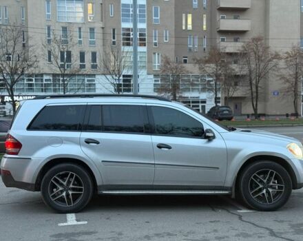 Серый Мерседес ГЛ-класс, объемом двигателя 3 л и пробегом 304 тыс. км за 15000 $, фото 1 на Automoto.ua