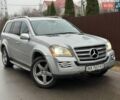 Серый Мерседес ГЛ-класс, объемом двигателя 5.46 л и пробегом 137 тыс. км за 15000 $, фото 1 на Automoto.ua