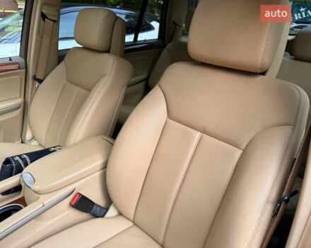 Сірий Мерседес ГЛ-Клас, об'ємом двигуна 4.66 л та пробігом 150 тис. км за 17500 $, фото 61 на Automoto.ua