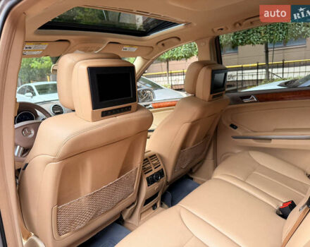 Сірий Мерседес ГЛ-Клас, об'ємом двигуна 4.66 л та пробігом 150 тис. км за 17500 $, фото 87 на Automoto.ua