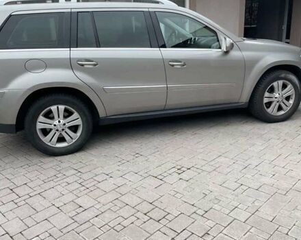 Мерседес ГЛ-класс 2009 в Василькове на Automoto.ua Серый Мерседес ГЛ-класс, объемом двигателя 5.5 л и пробегом 141 тыс. км за 22500 $, фото 1 на Automoto.ua