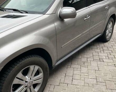 Мерседес ГЛ-класс 2009 в Василькове на Automoto.ua Серый Мерседес ГЛ-класс, объемом двигателя 5.5 л и пробегом 141 тыс. км за 22500 $, фото 3 на Automoto.ua