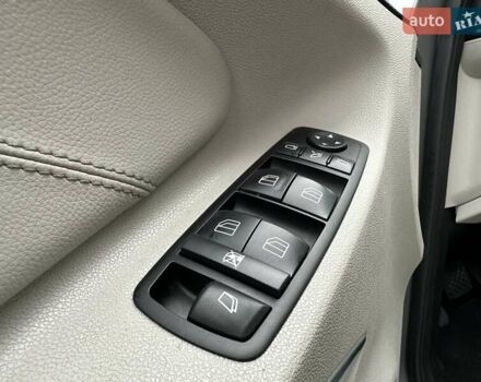 Серый Мерседес ГЛ-класс, объемом двигателя 2.99 л и пробегом 232 тыс. км за 16900 $, фото 29 на Automoto.ua