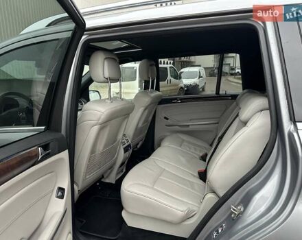 Серый Мерседес ГЛ-класс, объемом двигателя 2.99 л и пробегом 232 тыс. км за 16900 $, фото 21 на Automoto.ua