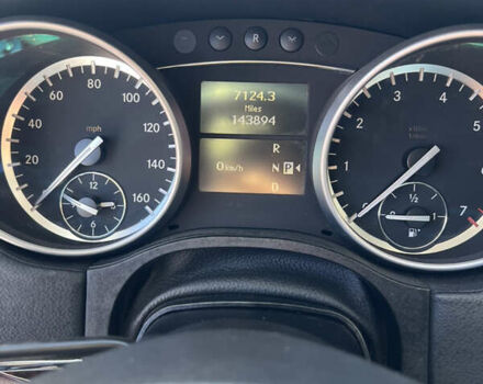 Мерседес ГЛ-класс 2010 в Ровно на Automoto.ua Серый Мерседес ГЛ-класс, объемом двигателя 4.7 л и пробегом 230 тыс. км за 15300 $, фото 12 на Automoto.ua