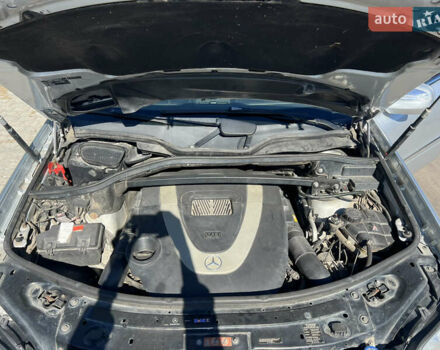 Мерседес ГЛ-класс 2010 в Ровно на Automoto.ua Серый Мерседес ГЛ-класс, объемом двигателя 4.7 л и пробегом 230 тыс. км за 15300 $, фото 13 на Automoto.ua