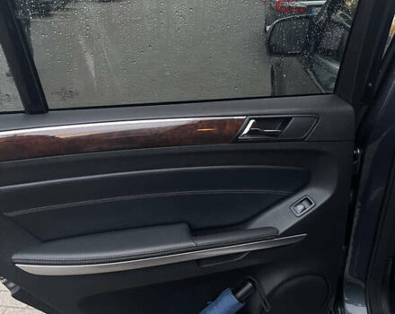 Мерседес ГЛ-Клас 2010 у Києві на Automoto.ua Сірий Мерседес ГЛ-Клас, об'ємом двигуна 2.99 л та пробігом 268 тис. км за 24200 $, фото 24 на Automoto.ua