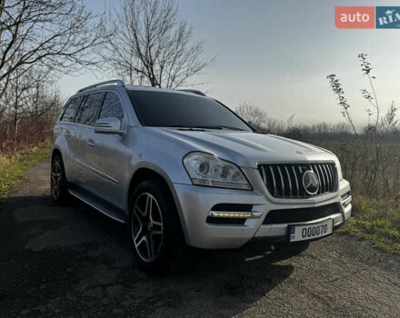 Серый Мерседес ГЛ-класс, объемом двигателя 5.5 л и пробегом 208 тыс. км за 16800 $, фото 6 на Automoto.ua