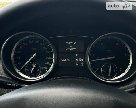 Серый Мерседес ГЛ-класс, объемом двигателя 3 л и пробегом 230 тыс. км за 17500 $, фото 27 на Automoto.ua