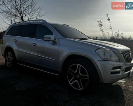 Серый Мерседес ГЛ-класс, объемом двигателя 5.5 л и пробегом 208 тыс. км за 16800 $, фото 9 на Automoto.ua