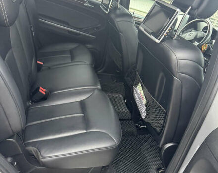 Серый Мерседес ГЛ-класс, объемом двигателя 2.99 л и пробегом 339 тыс. км за 16800 $, фото 19 на Automoto.ua