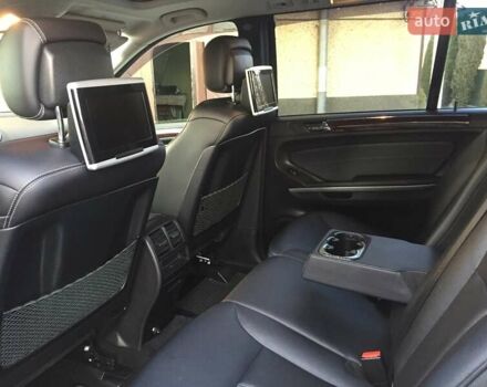 Серый Мерседес ГЛ-класс, объемом двигателя 3 л и пробегом 133 тыс. км за 23000 $, фото 13 на Automoto.ua