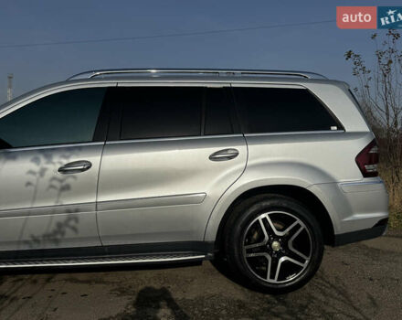 Серый Мерседес ГЛ-класс, объемом двигателя 5.5 л и пробегом 208 тыс. км за 16800 $, фото 4 на Automoto.ua
