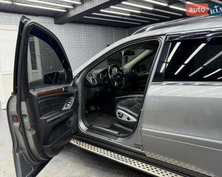 Серый Мерседес ГЛ-класс, объемом двигателя 2.99 л и пробегом 284 тыс. км за 16300 $, фото 6 на Automoto.ua