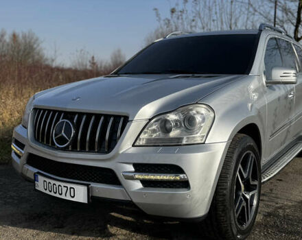 Серый Мерседес ГЛ-класс, объемом двигателя 5.5 л и пробегом 208 тыс. км за 16800 $, фото 10 на Automoto.ua