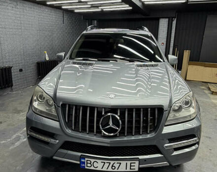 Серый Мерседес ГЛ-класс, объемом двигателя 2.99 л и пробегом 284 тыс. км за 16300 $, фото 1 на Automoto.ua