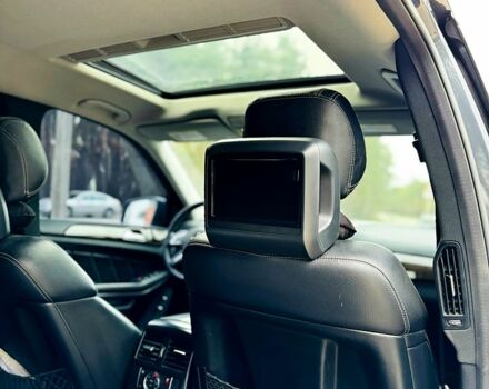 Серый Мерседес ГЛ-класс, объемом двигателя 3 л и пробегом 190 тыс. км за 25500 $, фото 11 на Automoto.ua