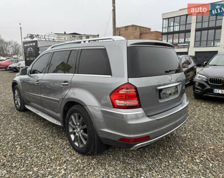 Серый Мерседес ГЛ-класс, объемом двигателя 3 л и пробегом 309 тыс. км за 20500 $, фото 11 на Automoto.ua