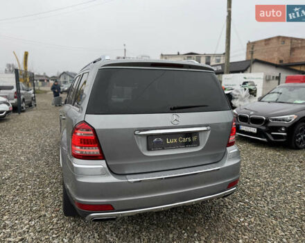 Серый Мерседес ГЛ-класс, объемом двигателя 3 л и пробегом 309 тыс. км за 20500 $, фото 12 на Automoto.ua