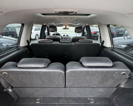 Серый Мерседес ГЛ-класс, объемом двигателя 3 л и пробегом 192 тыс. км за 17400 $, фото 25 на Automoto.ua