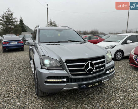 Серый Мерседес ГЛ-класс, объемом двигателя 3 л и пробегом 309 тыс. км за 20500 $, фото 3 на Automoto.ua