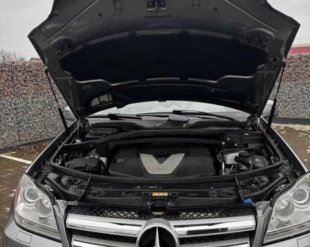 Сірий Мерседес ГЛ-Клас, об'ємом двигуна 2.99 л та пробігом 290 тис. км за 19900 $, фото 22 на Automoto.ua