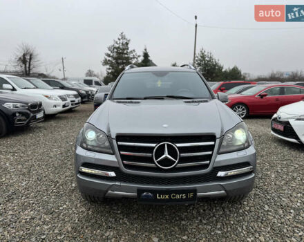 Серый Мерседес ГЛ-класс, объемом двигателя 3 л и пробегом 309 тыс. км за 20500 $, фото 5 на Automoto.ua