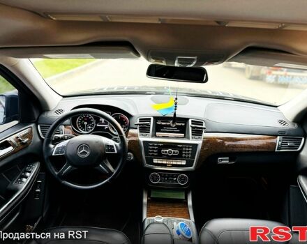 Серый Мерседес ГЛ-класс, объемом двигателя 3 л и пробегом 190 тыс. км за 25500 $, фото 10 на Automoto.ua