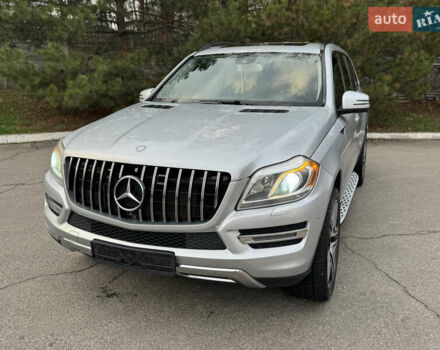 Серый Мерседес ГЛ-класс, объемом двигателя 4.66 л и пробегом 220 тыс. км за 24600 $, фото 12 на Automoto.ua