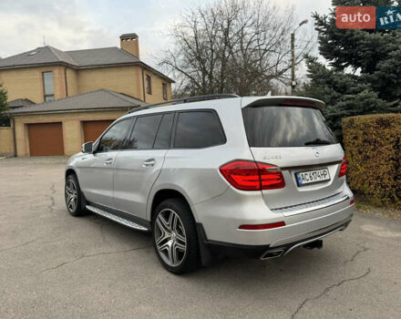 Серый Мерседес ГЛ-класс, объемом двигателя 4.66 л и пробегом 220 тыс. км за 24600 $, фото 2 на Automoto.ua