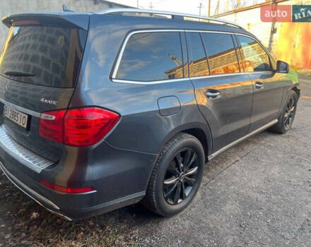 Серый Мерседес ГЛ-класс, объемом двигателя 4.6 л и пробегом 320 тыс. км за 12000 $, фото 5 на Automoto.ua