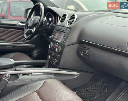 Серый Мерседес ГЛ-класс, объемом двигателя 3 л и пробегом 309 тыс. км за 20500 $, фото 35 на Automoto.ua