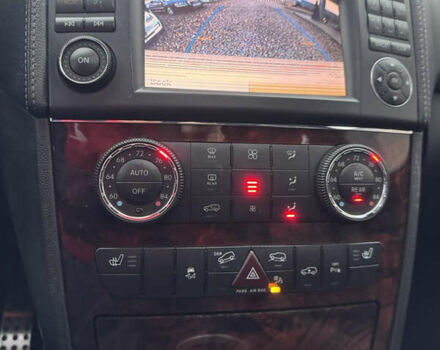 Серый Мерседес ГЛ-класс, объемом двигателя 3 л и пробегом 192 тыс. км за 17400 $, фото 23 на Automoto.ua