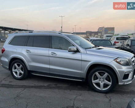Серый Мерседес ГЛ-класс, объемом двигателя 3 л и пробегом 226 тыс. км за 24400 $, фото 5 на Automoto.ua