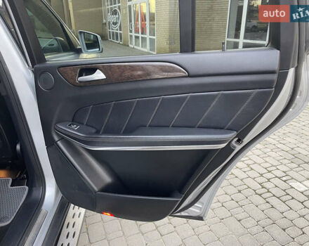 Серый Мерседес ГЛ-класс, объемом двигателя 3 л и пробегом 240 тыс. км за 22900 $, фото 34 на Automoto.ua