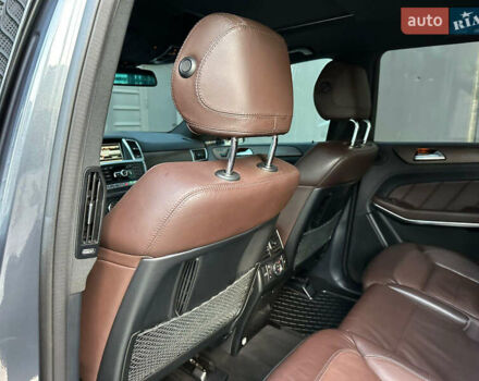 Серый Мерседес ГЛ-класс, объемом двигателя 3 л и пробегом 217 тыс. км за 28450 $, фото 48 на Automoto.ua
