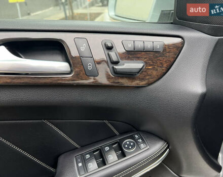 Серый Мерседес ГЛ-класс, объемом двигателя 3 л и пробегом 153 тыс. км за 23700 $, фото 14 на Automoto.ua