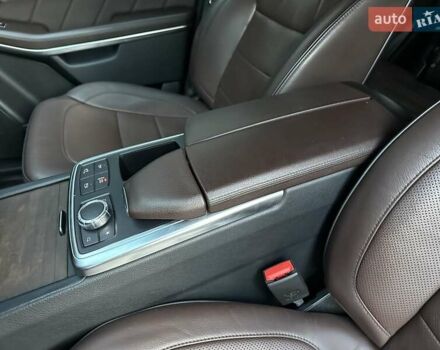 Мерседес ГЛ-Клас 2013 у Києві на Automoto.ua Сірий Мерседес ГЛ-Клас, об'ємом двигуна 3 л та пробігом 215 тис. км за 24650 $, фото 65 на Automoto.ua